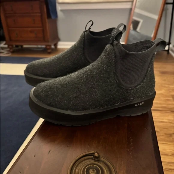Oofos- Dark Grey Wool Boots - Picture 2 of 11